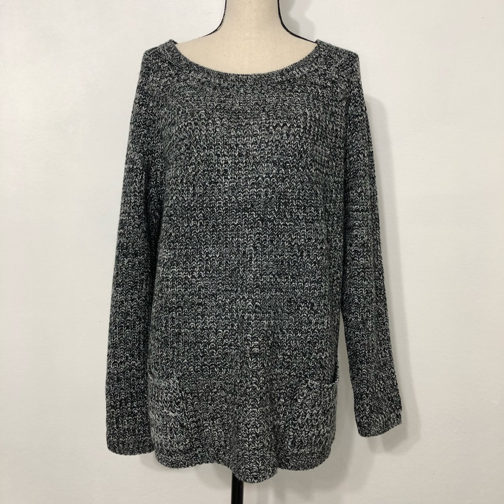 HANNAH Black and White Scoop Neck Knit Sweater Size XL